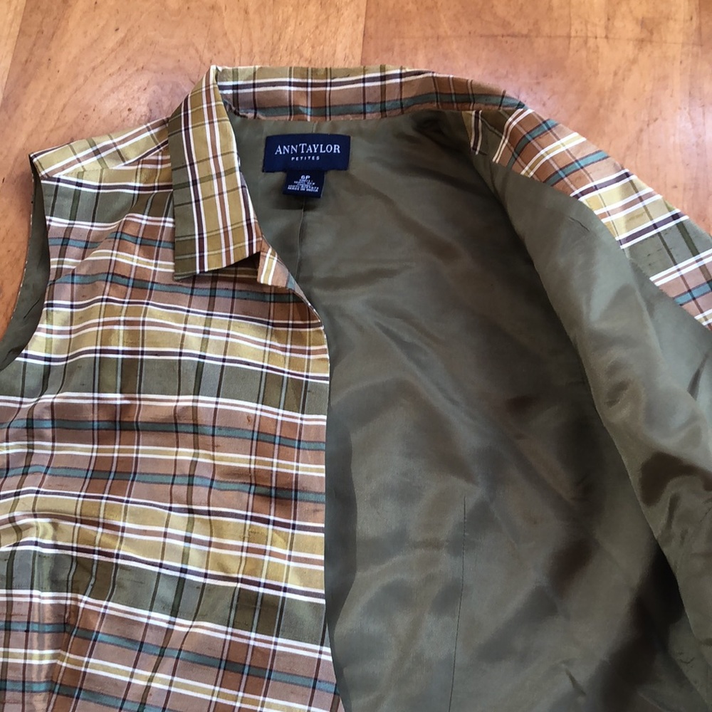 Ann Taylor Silk Wrap Around Top- 6 P (Green, Tan, Gold & White Plaid) - Picture 9 of 11